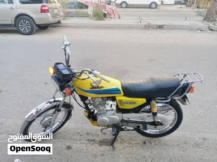 السلام عليكم دراجه ايراني امتياز للبيع رقم وسنويه موديل 20 كهربائيات كله شغاله جديده كلش السعر مليون و 450بيه مجال مكاني البصره الشراي يتصل ***********
