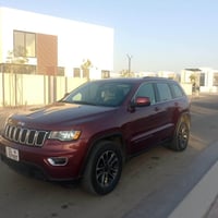عندي جيب موديل ١٧ مكفوله من الحادث بيها فقط صبغ ربع الجنطه الباقي مكفو...