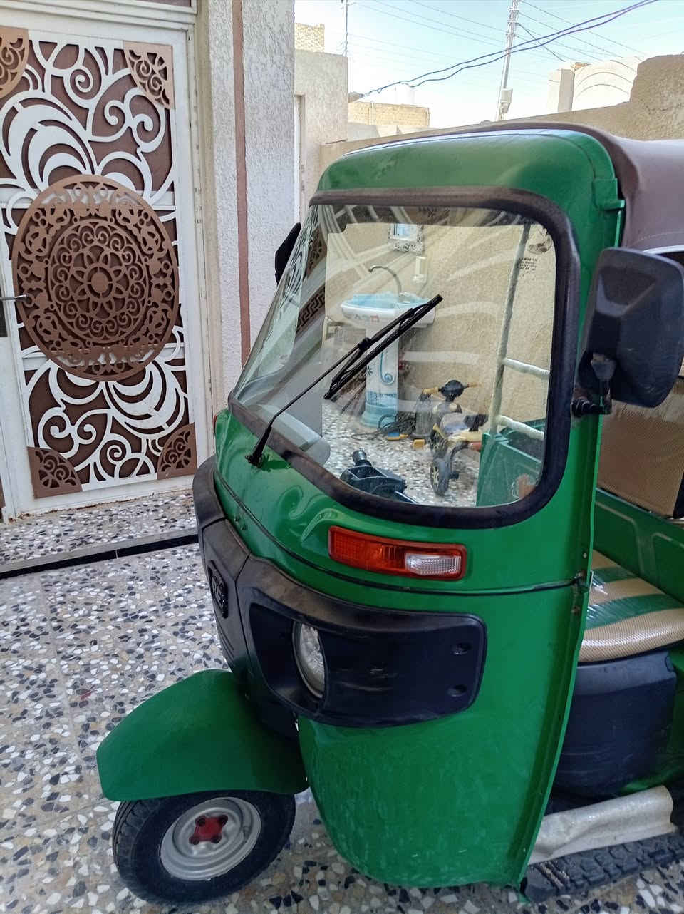 اتكتك 21 وراق المحرك تجفيت شركه بوشه و بستم تكتك مصبوغه عام ل السفسار *********** ل مكام ميسان المجر الكبير
