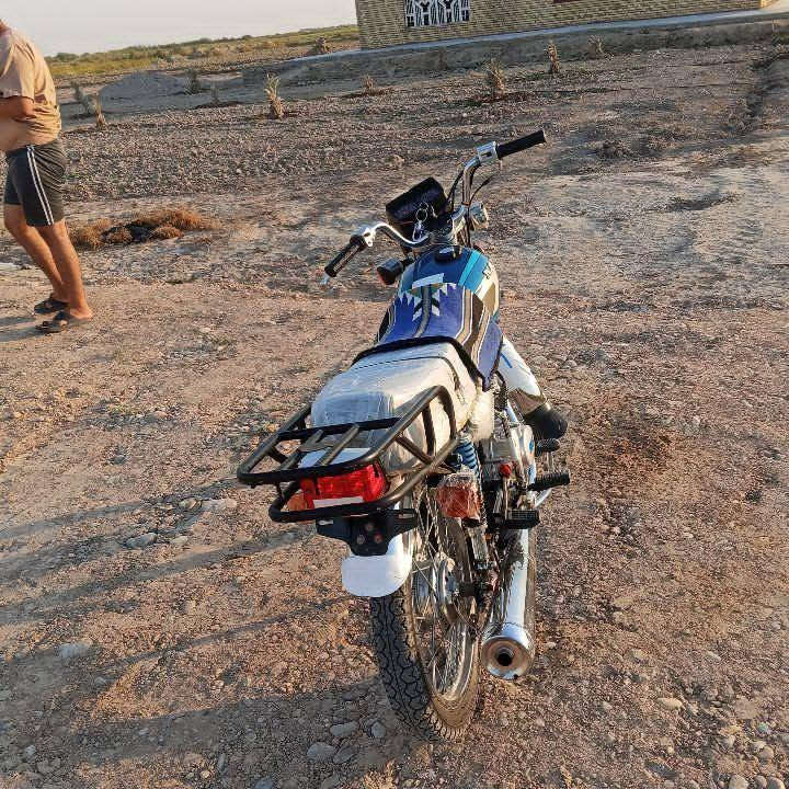 السلام عليكم للبيع نامه شلامجه اوراق اصولي بس لايحهن مي دراجه مكفوله ونضيفه السعر 1300 وبيها مجال بسيط عنواني واسط قضاء النعمانيه *********** اكفلك للترقيم
