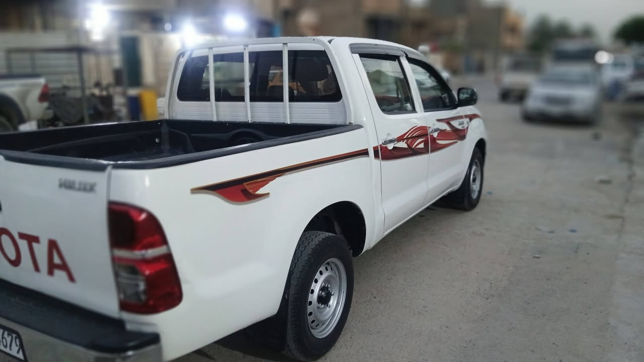 هايلوكس • ٢٠١٠ • رقم انبار