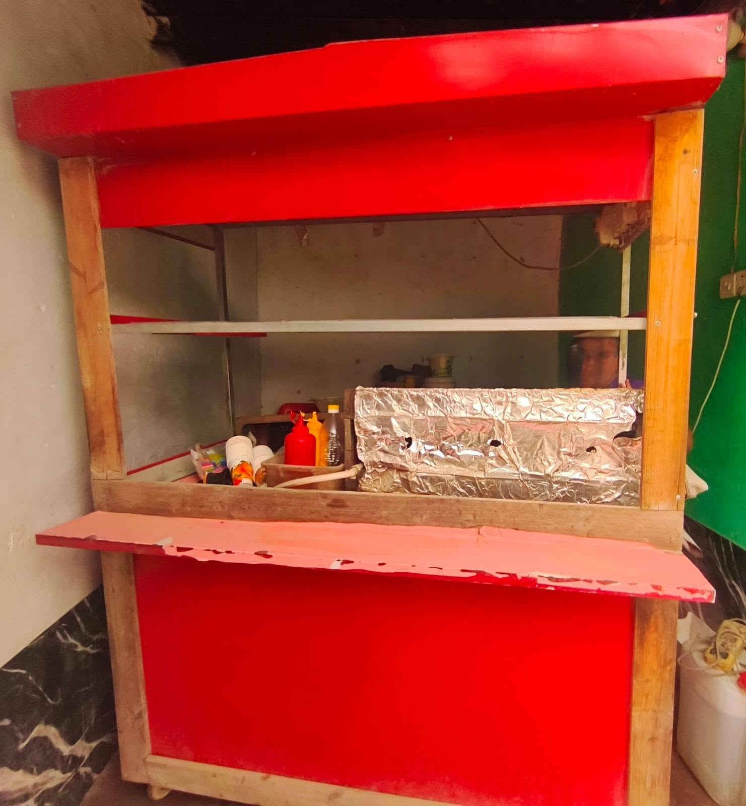 للبيع • مكلف بالنشر
