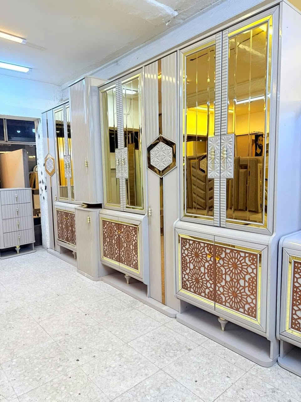 غرفة تركي • ١١ قطعة • نقل مجاني بغداد