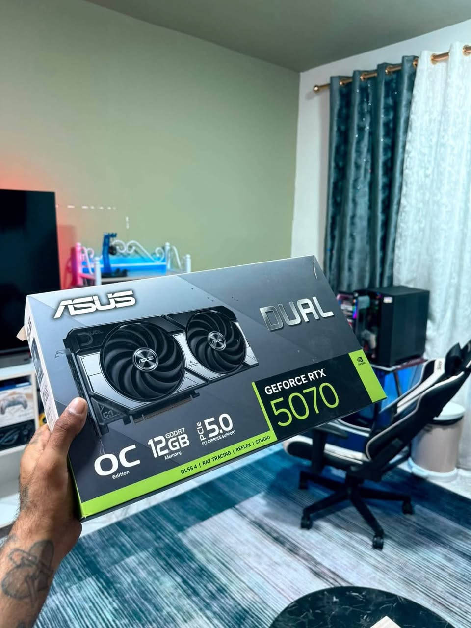 السلام عليكم
PC
Inetl cor i9 14900kf
RTX 5070 12GB
MEOMRY 32 GB DDR5 6000
2 TB - 1TB NVME - 1TB SSD
Segotep 1000w الباورسبلاي
التبريد مائي Aqua elite 360 v6
و القطع كلها جديدة
رايدها ب 
2,900

***********
اكو توصيل ..
