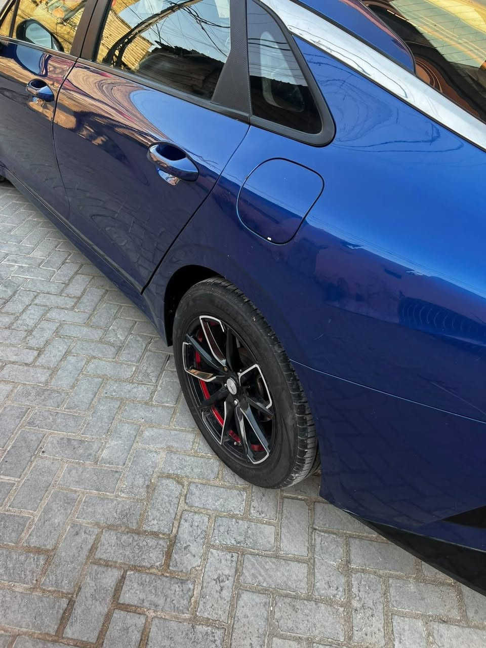 سيارة للبيع K5 موديل 2021 GTi
معوقين باقي اله سنة و تصير حرة 
محرك 1600 تيربو كير AT
 سيارة بصمة تحكمات استيرن سياقة ذاتية
مثبت سرعة حساسات جانبية
نقطة عمياء قطعة وحده تبريد
كشن كهربائي ويل رياضي 
السونار مرفق ب المنشور 
مكان السيارة بغداد مدينة الصدر
رقم ***********
السعر 125 $  وبية مجال
