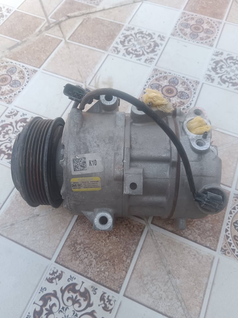 كمبريسر كرنفال 2023  شرط الشغل حاويه 300 وبيه مجال رقم ***********
