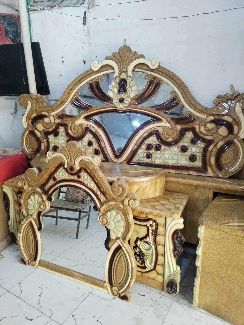 غرفه نجار البيع. اخت جديد سعر850تصال***********ناصريه مركز
