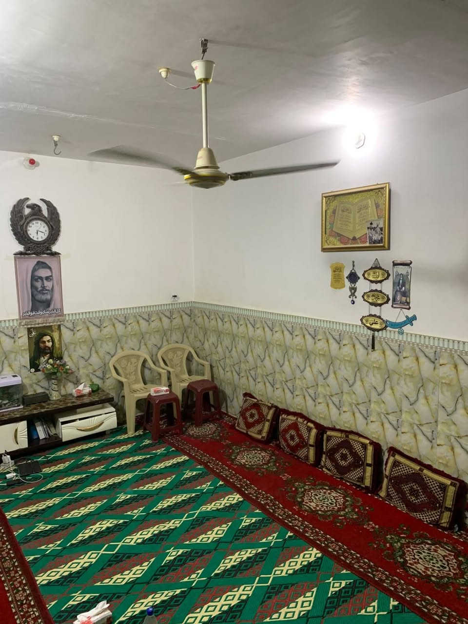 بيت للبيع سعر مناسب 28 مليون مع المجال المكان كوفه براكيه خلف مدرسه الازدهار يبعد عن الشارع 500 متر متوفر جميع الخدمات مساحه البيت 150 متر يحتوي على غرفتين نوم وصاله واستقبال ومطبخ وصيحات خارجية وداخلية أساس تجعيب بناء بلوك والسقف عكاده بيت جاهز كبل جيب غراضك وتكعد الشراي بخدمته *********** اتصل واتساب هم موجود وخاص
