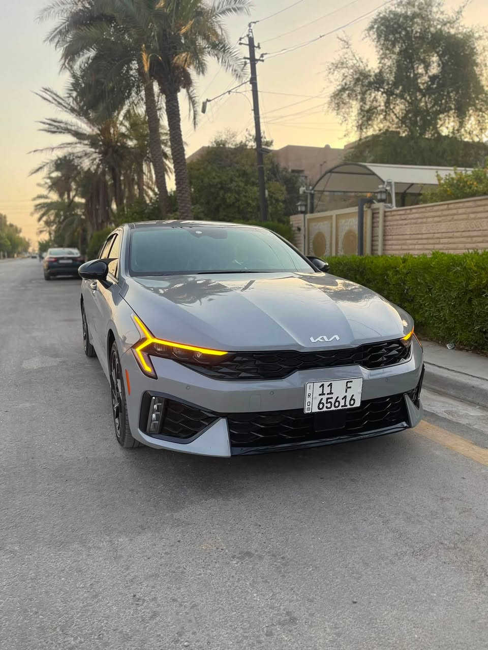 سلام عليكم
كي فايف k5 ( لون سمنتي بچم كبس ) جي تي لاين           محرك 2500 تنفس طبيعي سياره بوضع الشركه

السيارة موديل 2026  رقم بغداد شهداء انطيك وكاله عامه ام الباركود 

 وارد امريكي السياره ماشي 10ميل

   مواصفات Gt Line فول موصفات عد بنراما

حادثهاا جاملغ خلفي فقط وراجع نفسه

المواصفات:

1- بصمة ابواب وتشغيل عن بعد

2 داخل احمر

3-تحكم استيرن كامل 

4- كشنات كهرباء

5-كراسي جلدوختم شعار GTline

6-رادار امامي + خلفي (توقف خلفي ذاتي) 

7- شاشه كبيرة كار بلي( بلوتوث ، USB  AUX )

9- كشنات هيتر 

10- رادار امامي + خلفي

11- لد نهاري

‏12 -انظمه قيادك 6

13-ويل كب 18

14- شاشه عرض  بالدشبول

15- كروز سرعه ذكي  ( مثبت سرعه )

16-شاحن واير ليس 

17-سايد بريك بصمه 

‏18- GPS الخرائط

19-تبريد ثلج ❄️

ملاحضه شباب رحمه عله والديكم المايعرف قيمته وتكاليفه خل يتركنه كلمه طيبه واسف ع الاطاله

***********بغداد 

السعر 195
