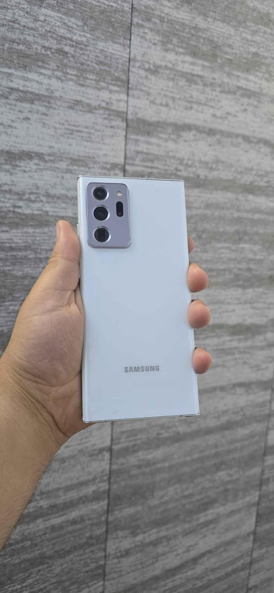 فخامة النوت وقوة التصوير بجهاز واحد 🔥📱
Samsung Galaxy Note 20 Ultra 5G

جهاز يجمع الشاشة الكبيرة، الكاميرات القوية وقلم سامسونج المميز ✨

💾 ذاكرة 256GB ورام 12GB
📱 شاشة 6.9 إنچ Dynamic AMOLED 2X بتردد يصل إلى 120Hz
📸 كاميرات خلفية 108 + 12 + 12 ميغابكسل، وأمامية 10 ميغابكسل
🔭 تقريب بصري 5x ورقمي يوصل إلى 50x
🎥 تصوير فيديو بدقة 8K
🖊️ قلم S Pen للكتابة والرسم والتحكم
🔓 بصمة مدمجة داخل الشاشة
🔋 بطارية 4500mAh وشحن سريع 25W، مع دعم الشحن اللاسلكي
📶 يدعم شبكات 5G وشريحتين

💰 السعر: ٣٥٠ ألف دينار عراقي
🚚 متوفر توصيل لكل محافظات العراق
📞 للحجز والاستفسار: ***********

#سامسونج #Note20Ultra #هواتف_العراق Colombo, Sri Lanka

