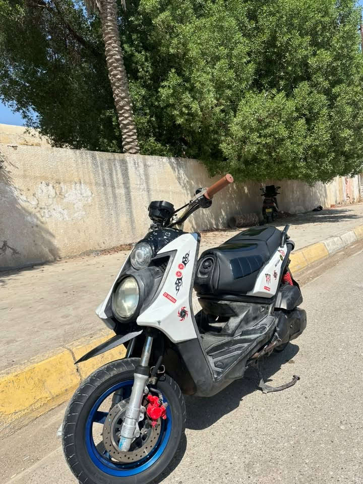 سكنس جبلي الدراجه تخبل مكفوله كفاله عامه نكره بكل وقت الدراجه وحلوه.وخير من الله لا نضوح ولا تنقص دهن جديد دراجه فقط دير بانزين وتطلع الله شاهد  كهربايات شغاله وتصل ودلل ***********
