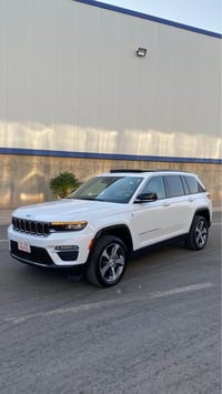 جراند شيروكي 4xe • هايبرد • ٢٠٢٤