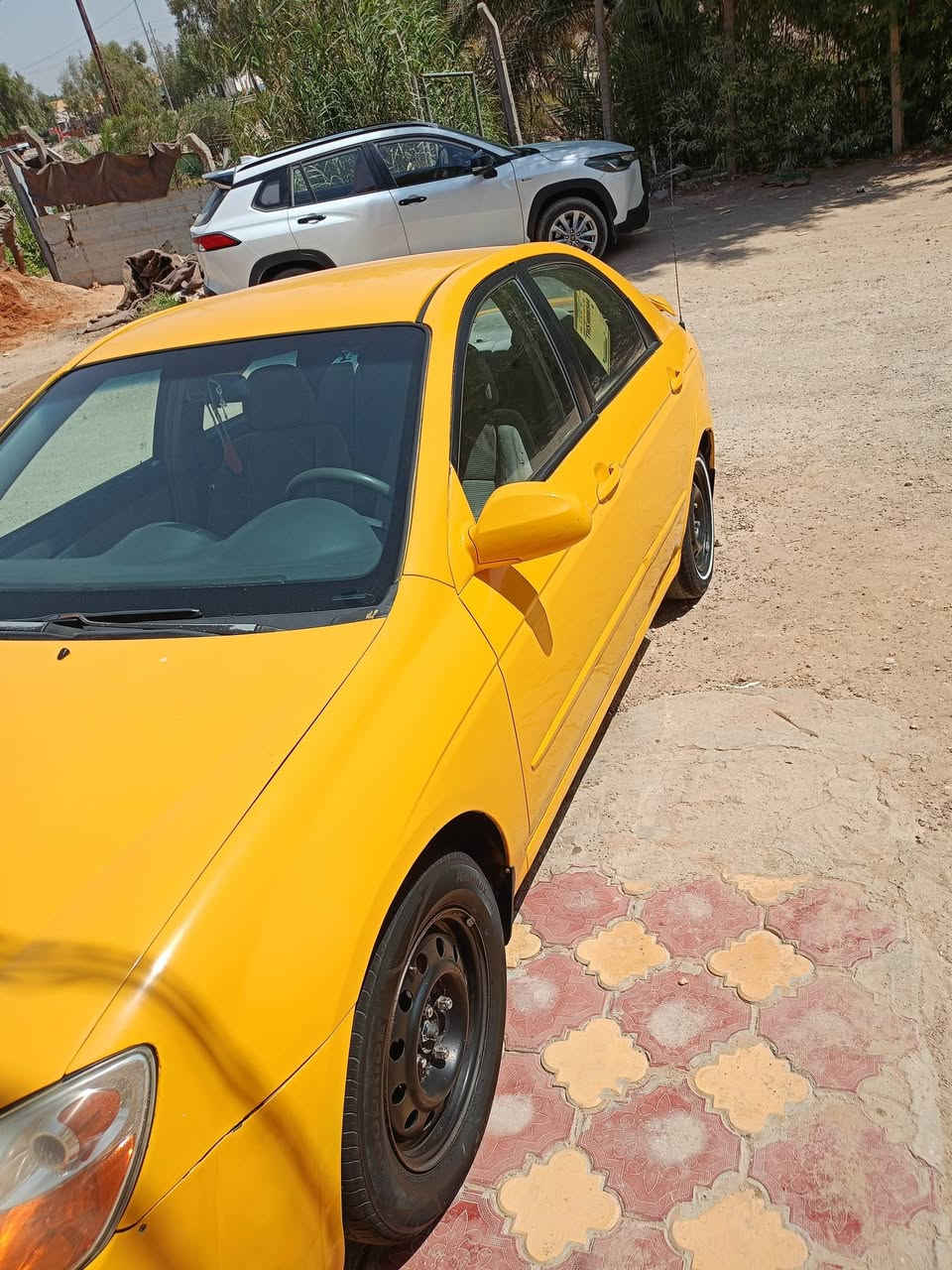 السلام عليكم كيا سبكترا مديل 2007 رقم نكليزي سياره ستوني داورته بسمي مصفره من كلشي السياره مكفوله من الضربه القويه ومكفوله من تبديل قطع وشواصي سليمات تبريد ثلج  السياره جاهزه  وحلوه وشوفت عينك سعره 65 وبيه مجال للشراي  رقم التليفون *********** للستفسار
