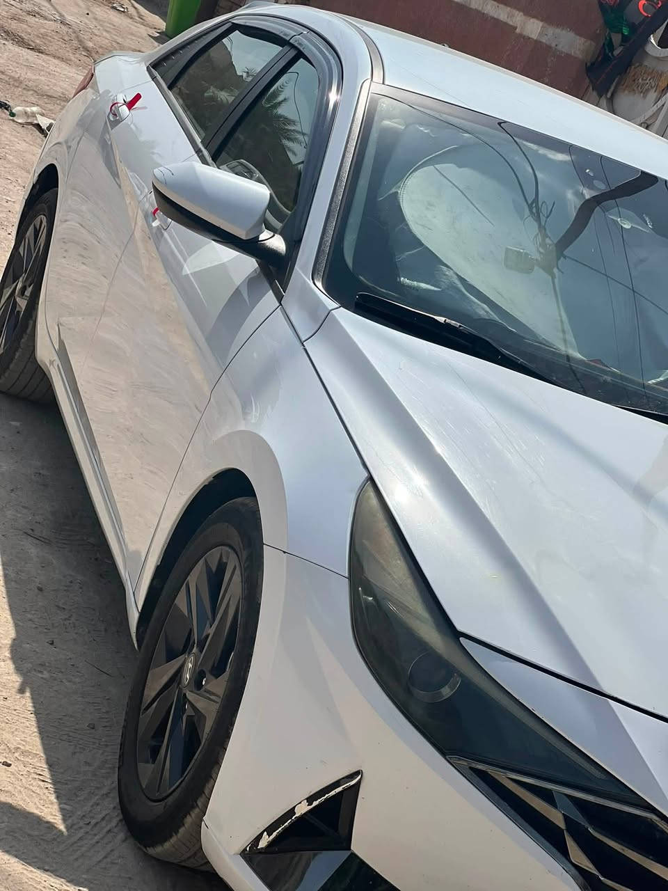 السلام عليكم 
النترا 2021 وارد امريكي
ضربته شبر بالبنيد
فول مواصفات عده فتحة سقف
مكينه 2000 دوش 
داخل رياضي
ماشيه 95 الف 
للأستفسار ***********
