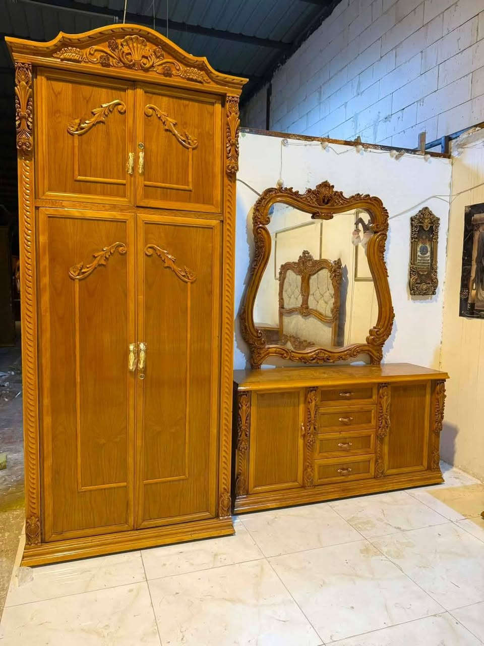 غرفة عراقية • زان • مستعملة نظيفة