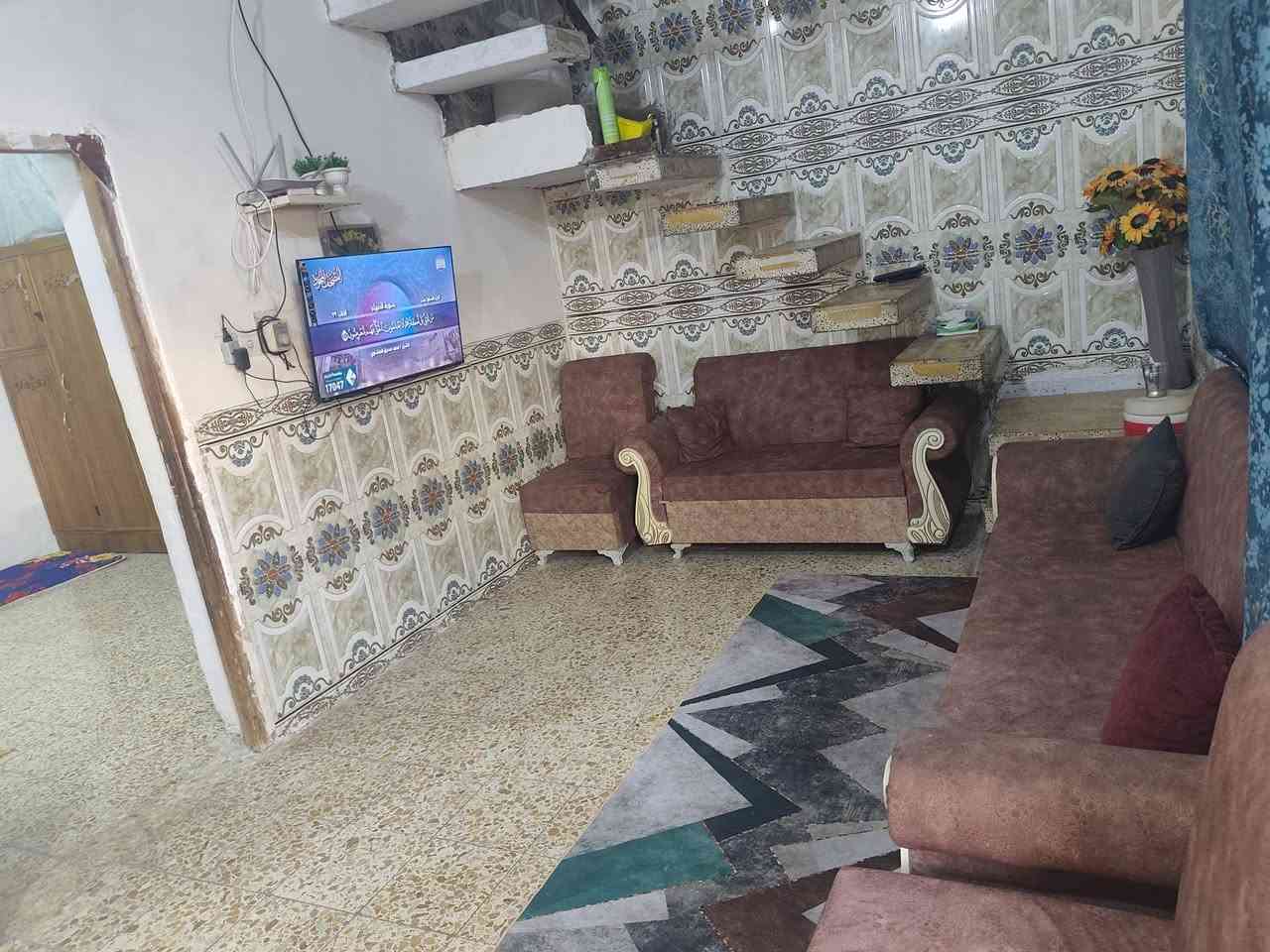 ٧٠م • غرفة وصالة • بل صناعي عل بزل