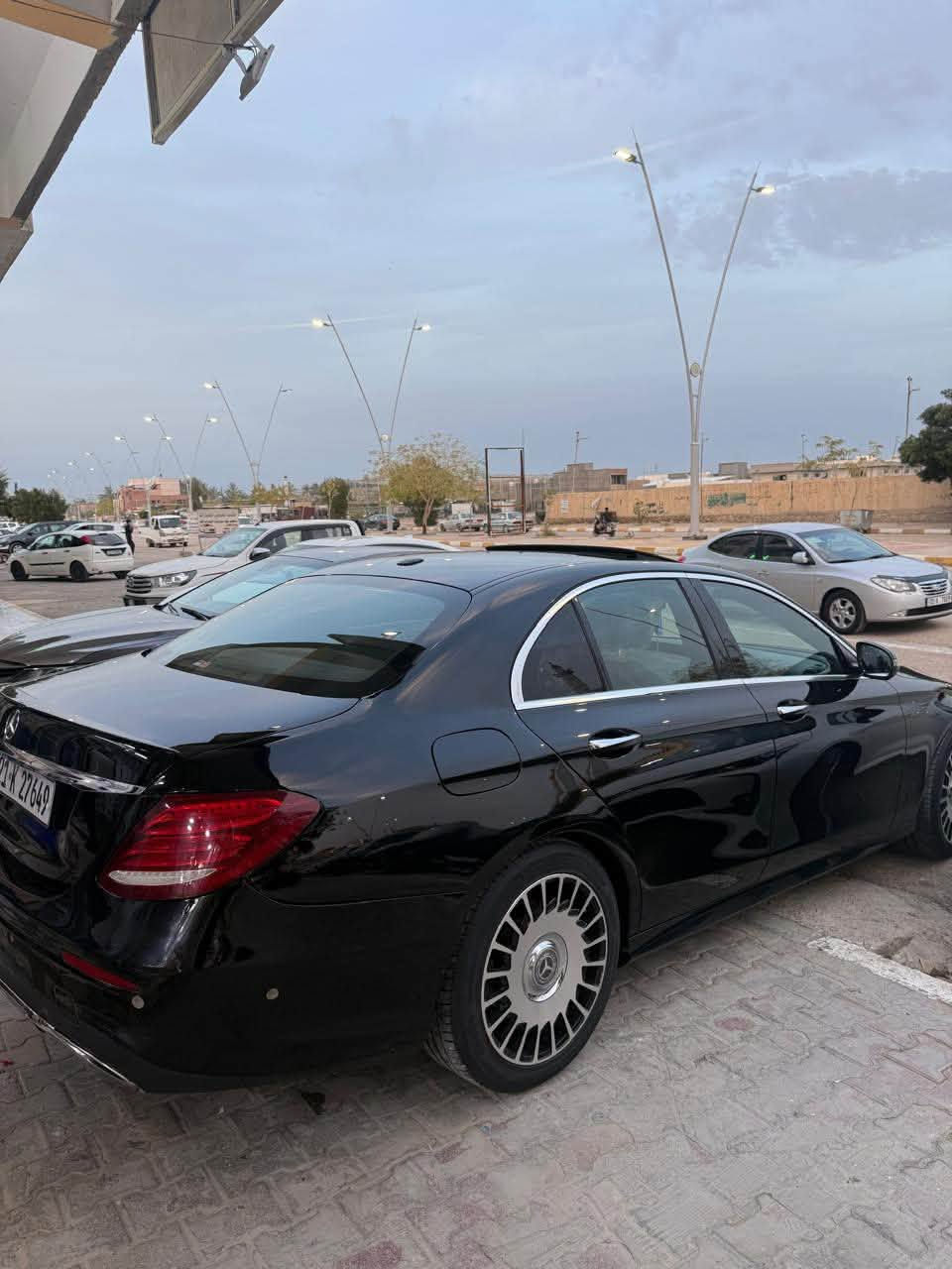 🔥 السعر جدا مناسب بالنسبة لمواصفاتها ونظافتها

225$

⚠️شاهد الصور واستمتع كلشي موضح بل المنشور⚠️

          ⭐️MERCEDS BENZ E300-2018-AMG KIT⭐️

              ➖➖☑️Night Package Edition☑️➖➖

➖➖🌘اصدار نايت بكج  ادشن جدا مميز 🌘➖➖
🌟جدا نادر هاذا الموديل ⭐️. واجمل من الصور بدون مبالغه . 🌟

الفئه / E كلاس300 AMG- KIT بلادي شركة.

الحجم / 300 ارغب فئه . دفع خلفي مو فورماتك 

الموديل /2017 .

المسافه المقطوعه /:- 130 الف كيلو  فقط حقيقي .

شرط ايرباكات سليمة ما بيه ولا واحد طاك  

كتلوكات الشركة وارضيات الشركة 

دهن من شركة مرسيدس 

تخم تاير لوك جديد .

معلومات السيارة /:- 

السياره جدا جدا جديده عل ايد وحده وبدون مجامله كانه زيرو واجمل من الصور فضل من الله . 🌟

⭐️ قبل التفاصيل السياره مغلف ppf بل كامل ضمان بي عشر سنوات ب ١٤ ورقه . ⭐️

شاشات الامامي بل اللغة الجبيرة .

نسخه من Night Package Edition شركة مرسيدس  بلادي 

💥المواصفات /:-

السياره لون اسود لامع ) 

فتحت سقف  

دشبول شاشه قطعه واحدة مو منفصل ( ايباد ) لغة انكليزيه وتكدر تعربه عادي 

داخل لون اسود

الشاشه الاماميه متغيره ثلاث ثيمات 

بك لايت Ice White LED Rear Lights الخلفي مجهز اناره ثلجيه ❄️مميزه جدا

دشبول مطعم بصاج ملكي

⚔️مجهزه ب انظمه وردارات مميزه /:- ⚔️

رادار امامي توقف ذاتي  وطبعا ينطيك رسم بياني لسياره الامامك مع تحذير ‼️ مثلث بل احمر 

رادار خلفي عند الرجوع للخلف auto stop 💫 

اوتو بارك Auto park السياره تبحث عل موقف البارك وهي تركن اوتو 

نظام الاطفاء الذاتي eco يعني السياره بل ازدحامات تنطفي 

اناره داخليه 64  لون متغير حسب الرغبه 

حساسات 360 درجه امامي وخلفي وجانبي مع التبيهات الي تظهر بل الشاشه 

٦ انواع انظمه قياده متعدده لسياره 

احزمه كهرباء تاخذ قياسك 

 كامره خلفي 360 درجة ثلاث اختيارات 

گير رياضي عل الستيرن 

نظام سماعات برو ماستر يعني شرط دي جي تسمع 

لايتات الامامي متحرك مع حركة السياره 

نظام الترحيب عند فتح ابواب السياره وعلامات تعكس عل الارض ( مرسيدس ) 

اوتو هولد توقف سايد بريك ذاتي 

كاعيات شركة كتلوكات الشركة بصمات
مواصفات متخلص طبعا للي يعرف بل مرسيدس . 

ملاحظه :/- 

ايرباك سليم 100/100 ⚔️ 

السيارة حادث فقط جاملغ خلف السكن جه اليمين ضربه بسيطه جداً بدون دواخل وبدون شواصي والصندوك مبدل نفس الون . ⚔️

——————————————

كير محرك كهربائيات كله عل وضع الشركة شرط صفر مسج . 

وبيه سونار السياره . 

اي ملاحظه مابيه شخط رصعه ماكو

هزه جديده سنويه جديده شرط الغرامات والتحويل 

📍مكان السيارة / الانبار قضاء هيت 

‏‎🔴 لمعرفة السعر ورقم صاحب السيارة / علق داخل المنشور اي تعليق ويجيك رد فوري برسالة خاصة 
——————————————————
‏‎
‏‎مع تمنياتنا للطرفين بالتوفيق
***********
