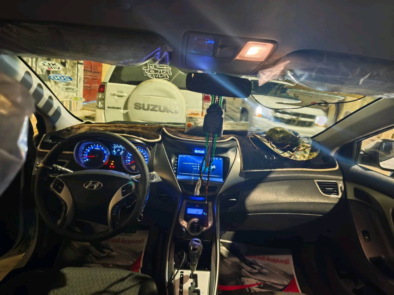سلام عليكم سيارة النترة موديل١٤ سيارة نضيفة فول ع اخر حباية من تبريد ومن طخم تاير ومن مكينه ومن كير سيارة جديدة مكينته دوش١٨٠٠ سيارة حلوة تخبل تجي تشوف بعينك بيه طخات شوي بل بنيد سيارة بيه كصة قمارة متومة ع رقم سيارة بين قوسين اوصولي تطلع بيه وين ما تريد وبيه سنويه سيارة جاهزة من كلشي سعره ٥٨ ورقة وبيه مجال حك جيه 
***********