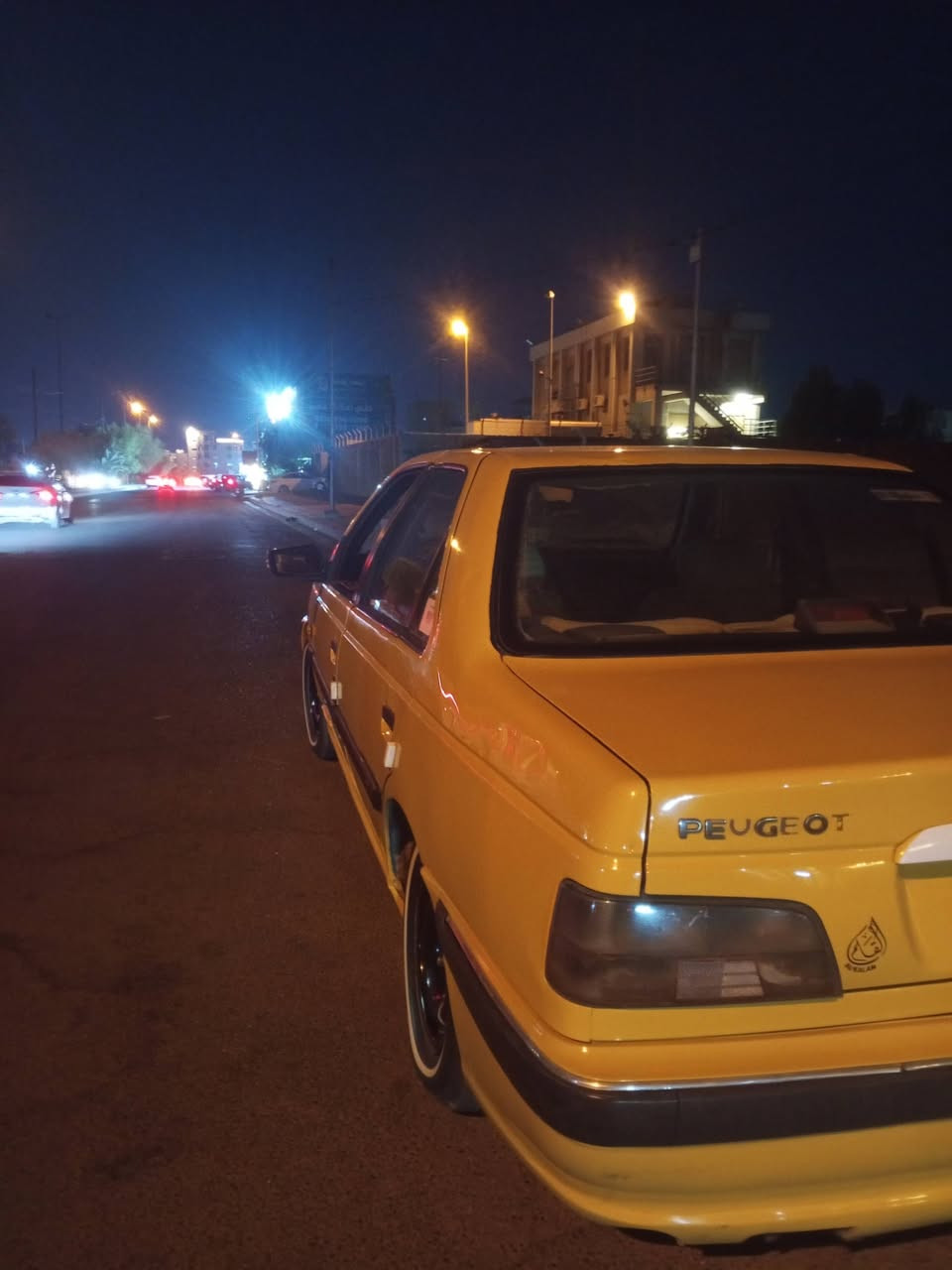 بيجو بارص
كير ومكينه خير من الله 
تبريد شغال كهرباياته كامل كله شغاله 
سياره بل واقع احله من صوره 
***********
شهداء البياع
