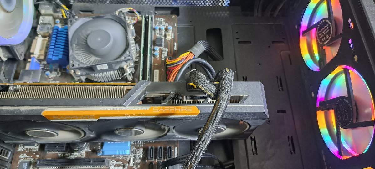كيس تجميعه كوراي 5 جيل رابع

المعالج  Intel Core i4-4590

الرام -  ddr3 16 gb 

المذربورد  asus b85

الهارد    - ssd 120 hdd 500

كرت الشاشة  Sapphire  R9 390 8GB DDR5

البورسبلاي thermaltake 700w 

سعر الكيس  175 الف 

الكيس بي 25 لعبة

رقمي ***********

بغداد لا يوجد توصيل

