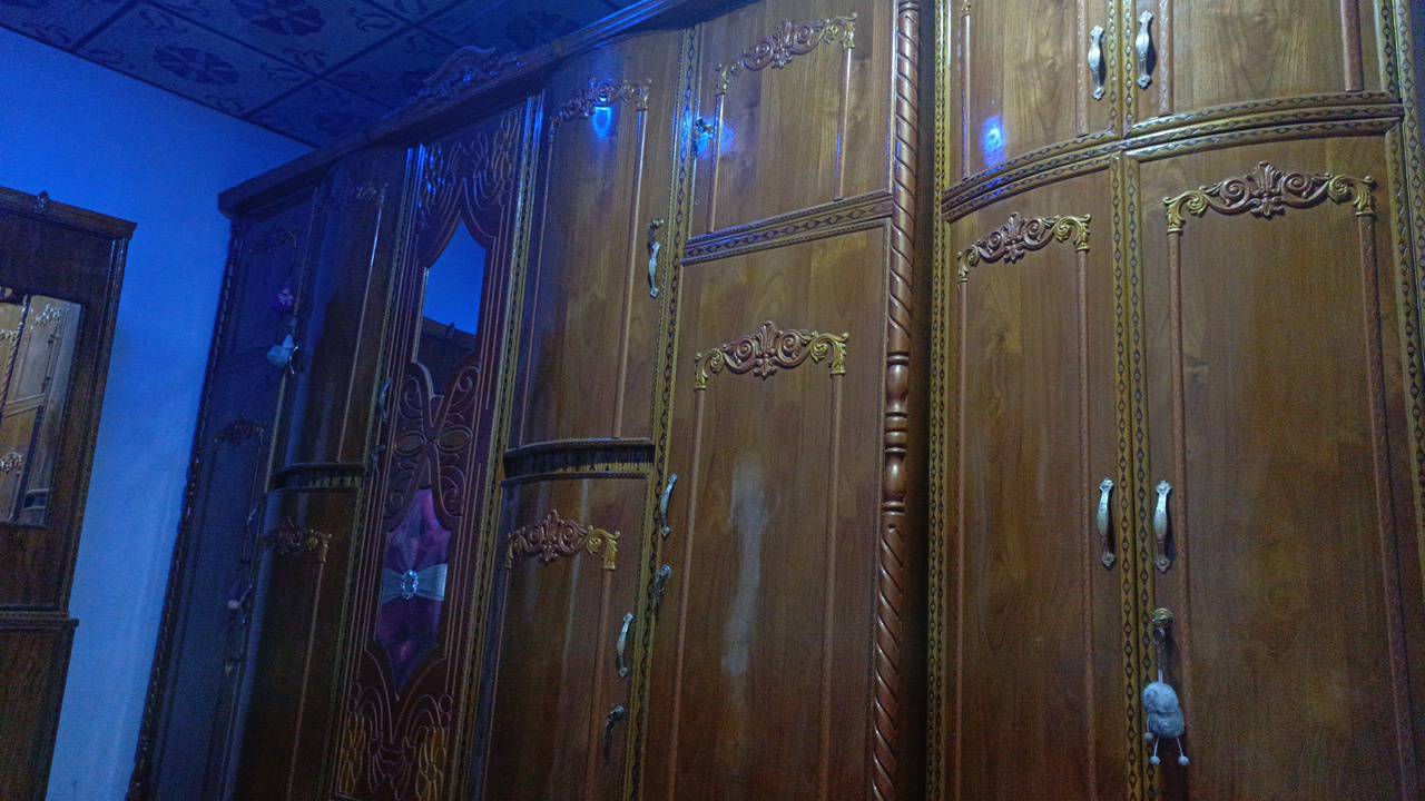 غرفه نوم • مستخدمة شهرين • قابلة تفاوض