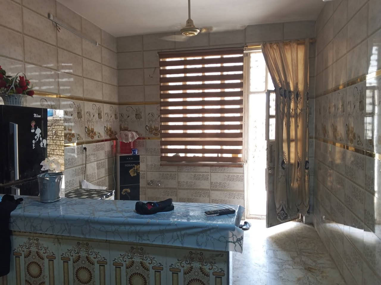 بيت للبيع مساحه 200على شارع 20 عام تجاري في منطقة الرئاسة قرب أبو علي الدراجي
بناء حديث  يحتوي على استقبال ومطبخين وصالة وغرفتين وايضا صحيات وحمام داخلي 

والمنطقة تحتوي على ماء وكهرباء ومجاري وإنترنت وارصفة والتبليط قيد العمل

السعر 127وبي مجال للشراي

للاستفسار ع الرقم ***********
