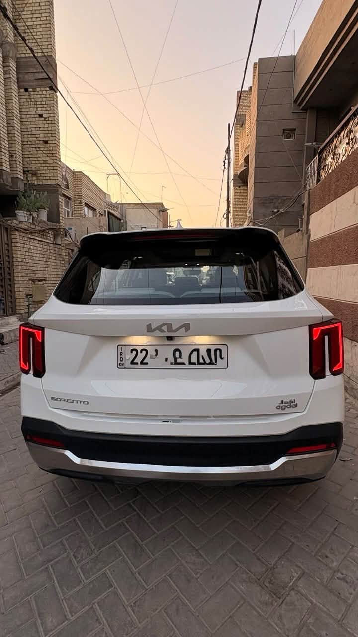 بسم الله الرحمن الرحيم الرحيم)
سورنتو 🔥 2024 🚀 

مواصفات 

1- بصمة 🔐
2 بانوراما كاملة 
3- حساس خلفي وامامي 🔊
4- شاشة كبيرة 🖥️
5- كامرا خلفي 
6- بردات ✨
7- جنطة كهرباء ⚡️ 
8- شحن لاسلكي 🔋
9-كير مؤس
10-سته سلندر 
العداد :63.000km ✅

السيارة بيها رصعتين في الدعامية  

#السعر
287
شركة نيم  اكدال
بيها مجال 
للاستفسار الاتصال على الارقام التالية
 ***********
