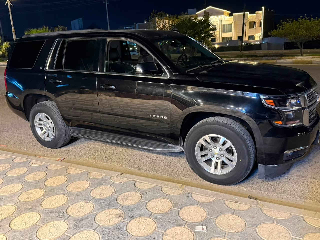 تاهو 2015 LT
السياره بيها جاملغ صبغ وبنيد مفتوح 
مرقم بغداد 
السياره نص فول جنطه كهرباء كشنات كهرباء تدفئه حساسات رادار 
السياره نقصها حداديه وبوليش
سعرها 260 
***********
مكانها الناصريه
