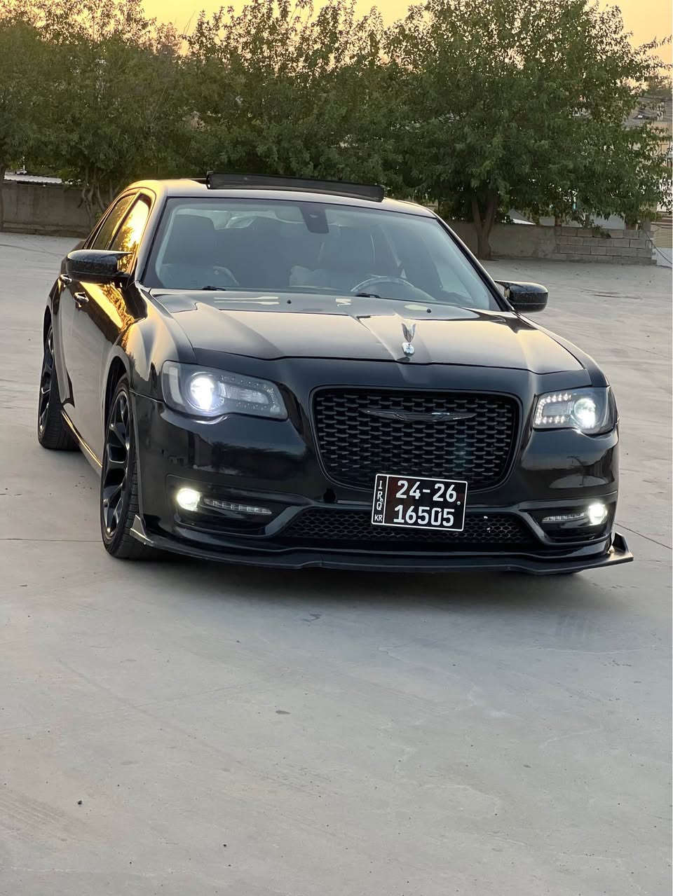 ئوباما ٢٠١٧ C 300
فول مواسفات 
براوه ي دوبه ي 
سه قفي به شه رت 
گيرومكينه نه كراوه ته وه 
به ردي گزوزي تيدايه 
به شه رتي گيرومكينه توند و به ندي به شه رت
كاره بايي هه موو شتيكي به شه رته
پانوراما 
كوشن جلد كوشن سارد و گه رم 
هه موو كياني به شه رته
شوين قه لادزي 
*********** بشدار, السليمانية
