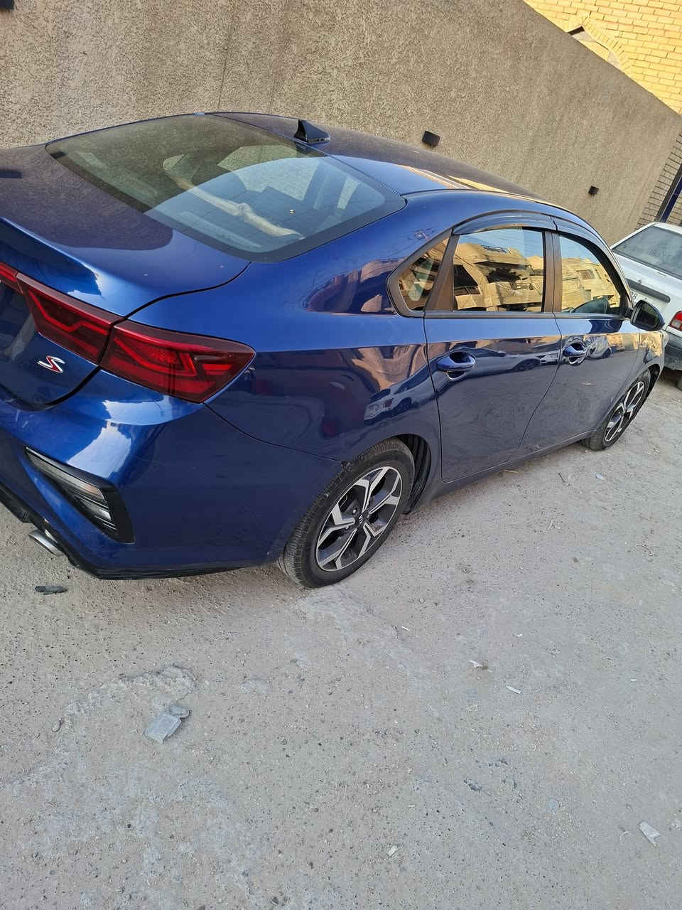 كيا فورتي امريكي  موديل١٩ رقم بغداد محرك ٢٠٠٠/ كير ومحرك مكفولات تبريد شغال  حادثها بالجاملغ الخلفي  وشويه من الباب وصور الحادث موجودات / البجم مكفول  سياره بأسمي مكاني بغداد الجديده  السعر (١١٠) غير متواجد على نت هذا رقمي***********

نص مكتوب في الصور:
- مصطفى فورتي Free bid history copart and iaai » Kia » Forte » Kia Forte Gt Line/S 2019 Blue 2.0L vin: 3KPF34AD8KE065859 ١٠ صور Kia Forte Gt Line/S 2019 Blue 2.0L vin: 3KPF34AD8KE065859 Final bid: $6700 Auction: IAAI SOLD Lot number: 26664179 Date of sale: 17.02.2020 Year: 2019 VIN: 3KPF34AD8KE065859 en.bidfax.info ١:٠٧ ص
- Kia Forte Gt Line/S 2019 Blue 2.0L vin: 3KPF34AD8KE06589 Final bid: $6700 Auction: IAAI SOLD Lot number: 26664179 Date of sale: 17.02.2020 Year: 2019 VIN: 3KPF34AD8KE06589 en.bidfax.info
- Free bid history copart and iaai » Kia » Forte » Kia Forte Gt Line/S 2019 Blue 2.0L vin: 3KPF34AD8KE06589 مصطفي فورتي ١٠ صور Kia Forte Gt Line/S 2019 Blue 2.0L vin: 3KPF34AD8KE06589 Final bid: $6700 Auction: IAAI SOLD Lot number: 26664179 Date of sale: 17.02.2020 Year: 2019 VIN: 3KPF34AD8KE06589 en.bidfax.info