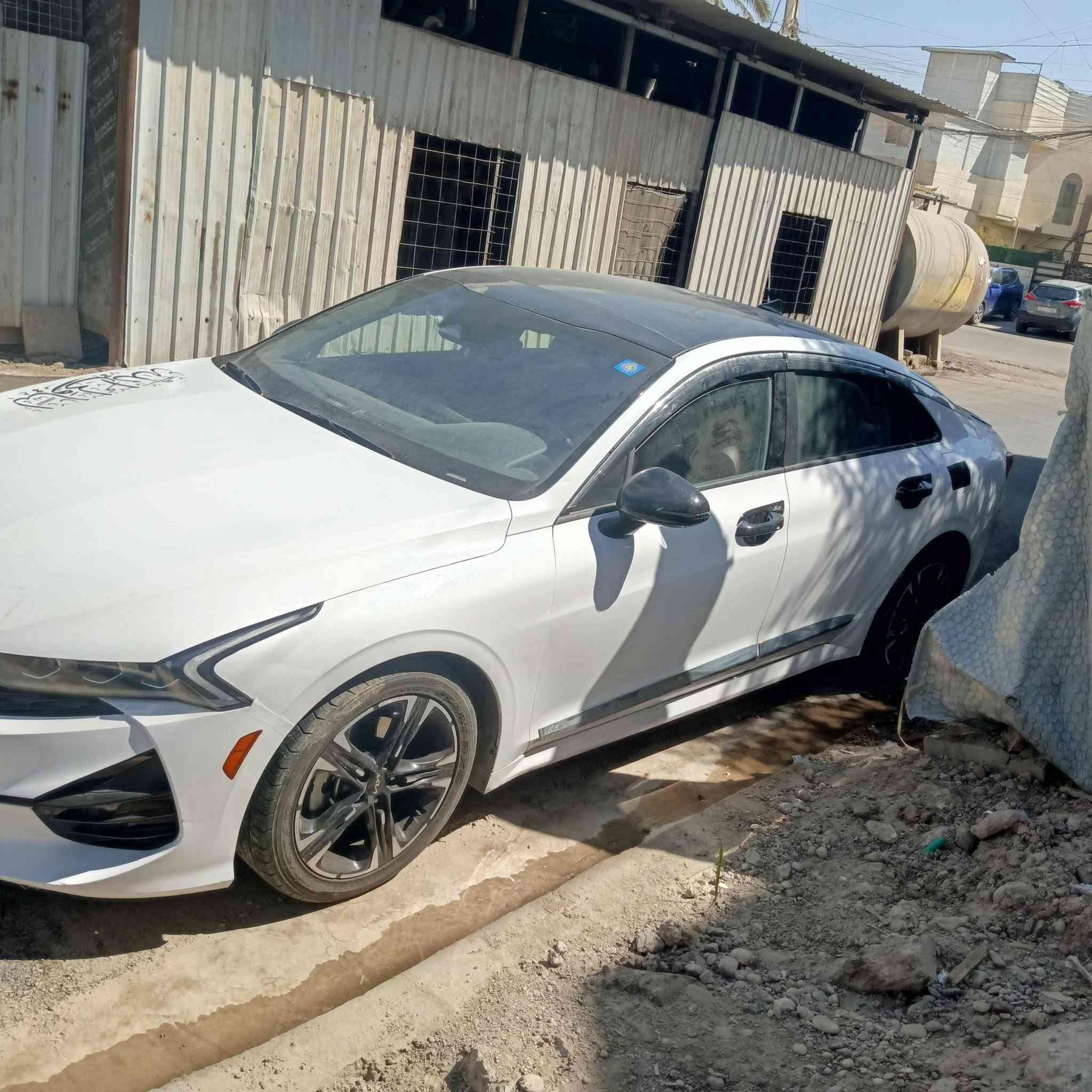 سلام عليكم k5 GTline مديل 2023 فول مواصفات بنوراما حادث خلفي 3قطع بجم أمامي كبس محرك 1600تيربو ماشيه 82الف سونار موجود داخل لمنشور سعرها 125 وعدي ضرف ومتوازي وبيها مجال للطيبين للتواصل *********** مكانها بغداد العامريه
