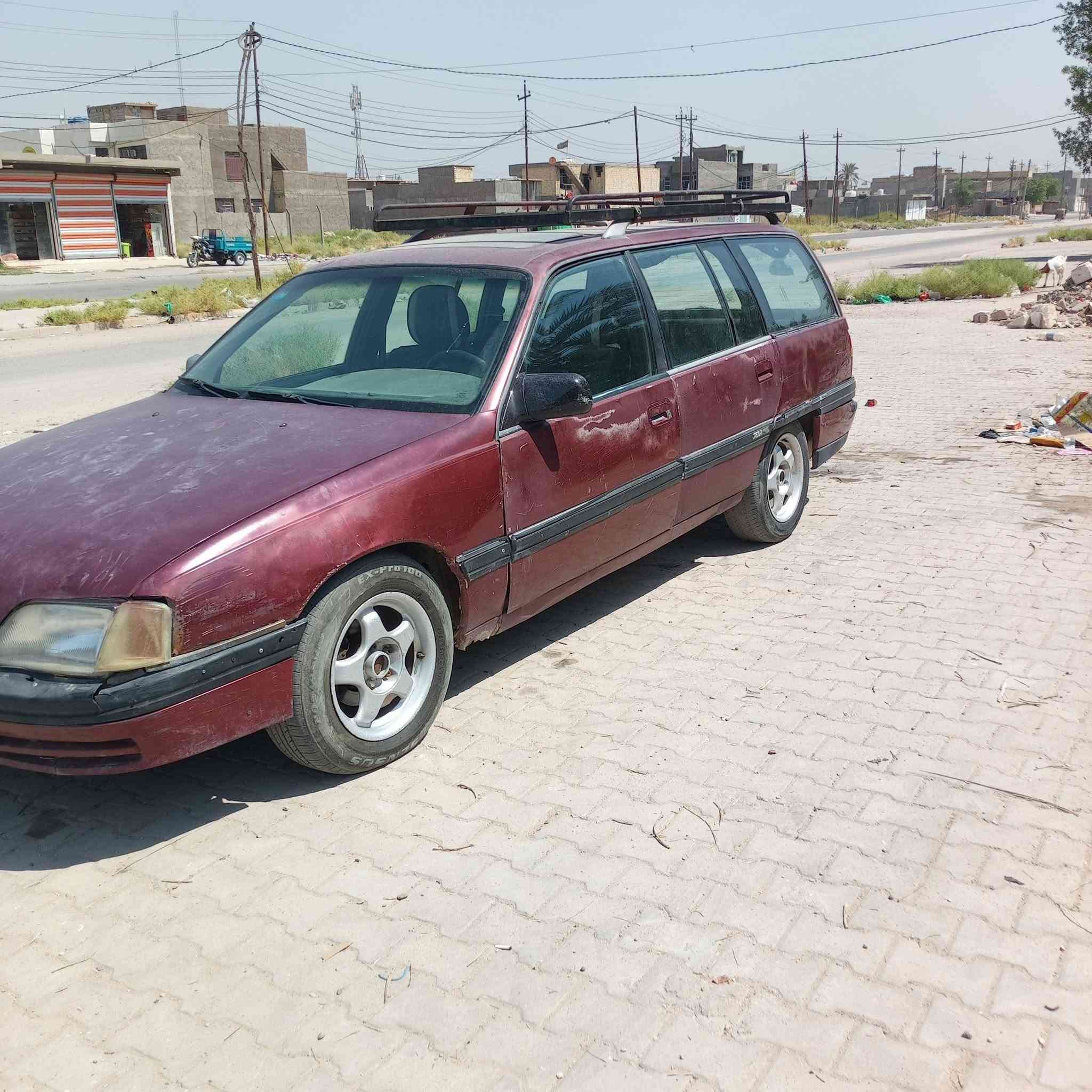 موديل 93 سياره جاهزه من كل عيب سعر 22 وبيها مجال واللي عنده مراوس مراوس واللي عنده مقدمه راح اترك رقم تلفوني مكاني بغداد محموديه تحويل ثاني يوم السياره ***********

