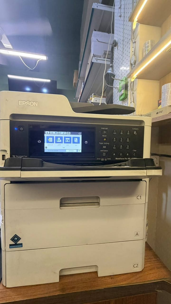المواصفات الرسمية:-
 الطابعة هي Epson WorkForce Pro WF-C579R، وهي طابعة متعددة الوظائف مخصصة للاستخدام المكتبي والعمل بكميات 
أهم المواصفات التفاصيل:-
الموديل WF-C579R
النوع (طباعة + نسخ + سكانر + فاكس) 
التقنية(PrecisionCore Inkjet) 
الألوان(4 ألوان: أسود، سماوي، أصفر، ازرق) 
دقة الطباعة (حتى 4800 × 1200 dpi) 
سرعة الطباعة
24 صفحة/دقيقة أسود وملون حسب معيار ISO
السرعة القصوى(حتى 34 صفحة/دقيقة) 
الطباعة على الوجهين (نعم، أوتوماتيكياً) 
سرعة النسخ(حوالي 22 نسخة/دقيقة) 
السكنر(ملون + ADF تلقائي) 
سعة ADF(تصل إلى 50 ورقة في بعض المواصفات الرسمية) 
دورة العمل القصوى(حتى 50,000 صفحة شهرياً) 
الحبر(نظام RIPS بأحبار قابلة للاستبدال) 
اتصال(USB + Ethernet + Wi-Fi) 
     السعر٦٥٠ الف وبيها مجال (بغداد الاسكان) 
              *********** واتس اب
