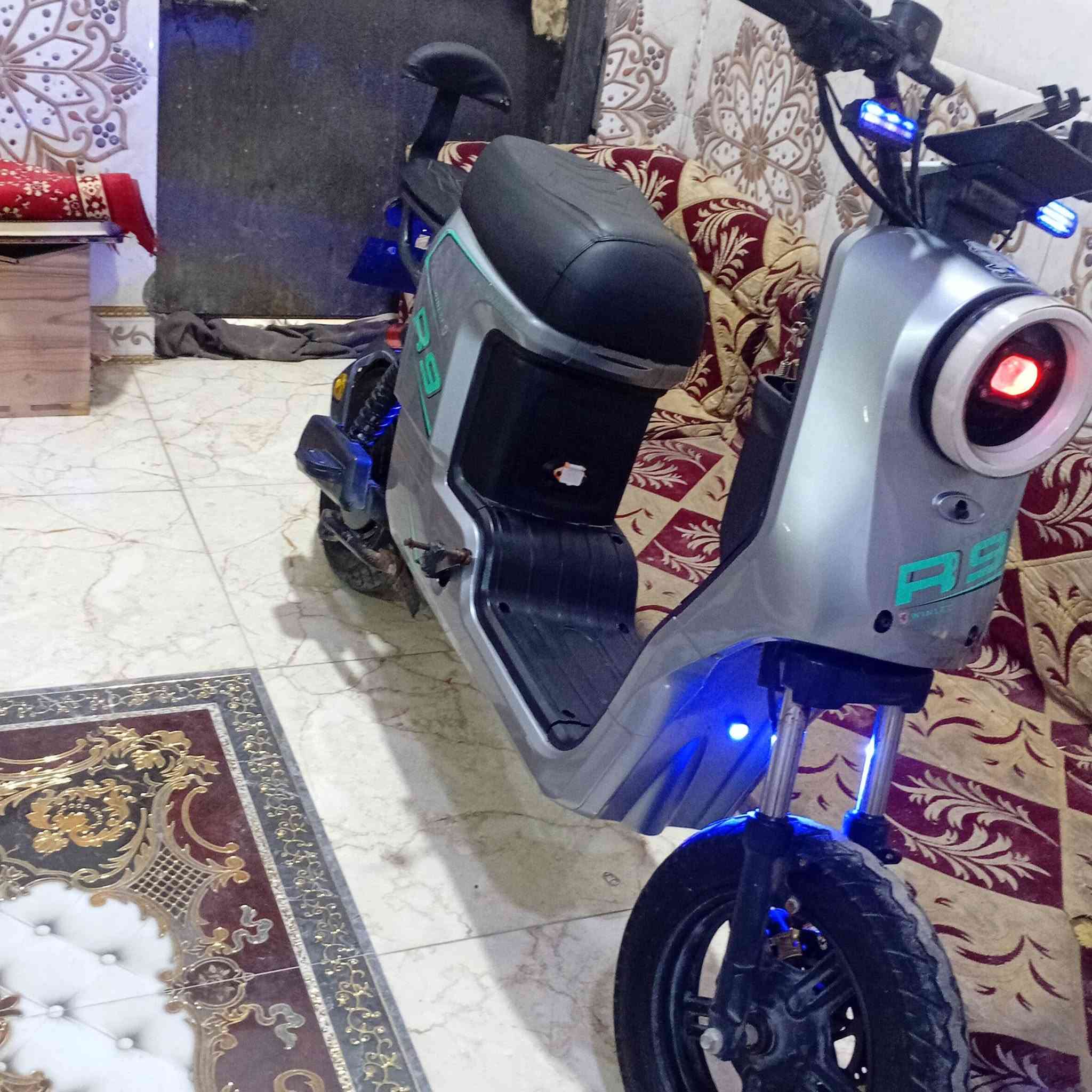 سلام عليكم دراجه شحن R9 موديل 24 نضيفه بطاريات ٢٦ امبيرنظيفات علفحص تايرات جدد دبلات البصرة جزيرة شارع زين العابدين السعر ٣٥٠ بيهة مجال للاستفسار ***********

