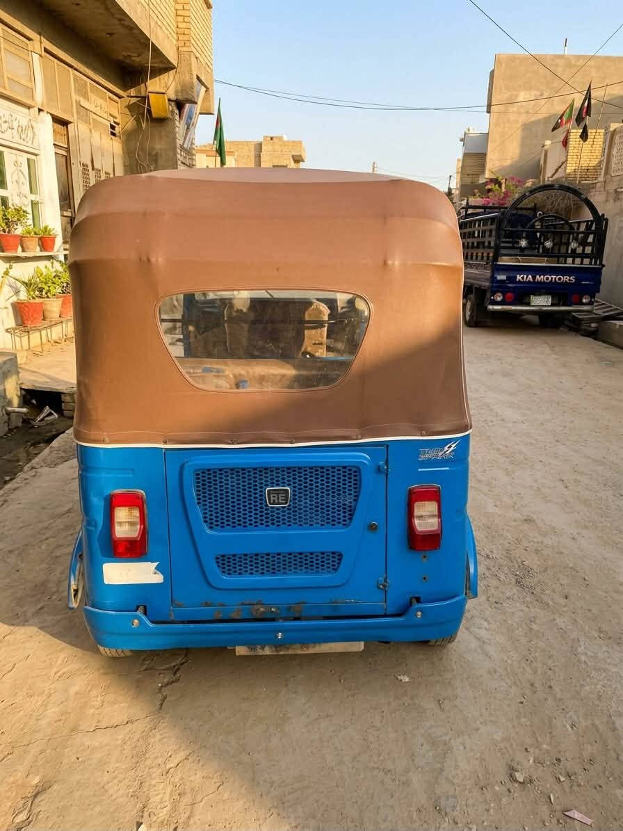 تكتك للبيع موديل 22 
ضربات خفيفه -خياسات بالدواسات 
مكينه برغي مامفتوح بيها 
السعر 7500 اذا موشراي لتكسر بالسعر
الاتصال ***********
مكاني القاسم
