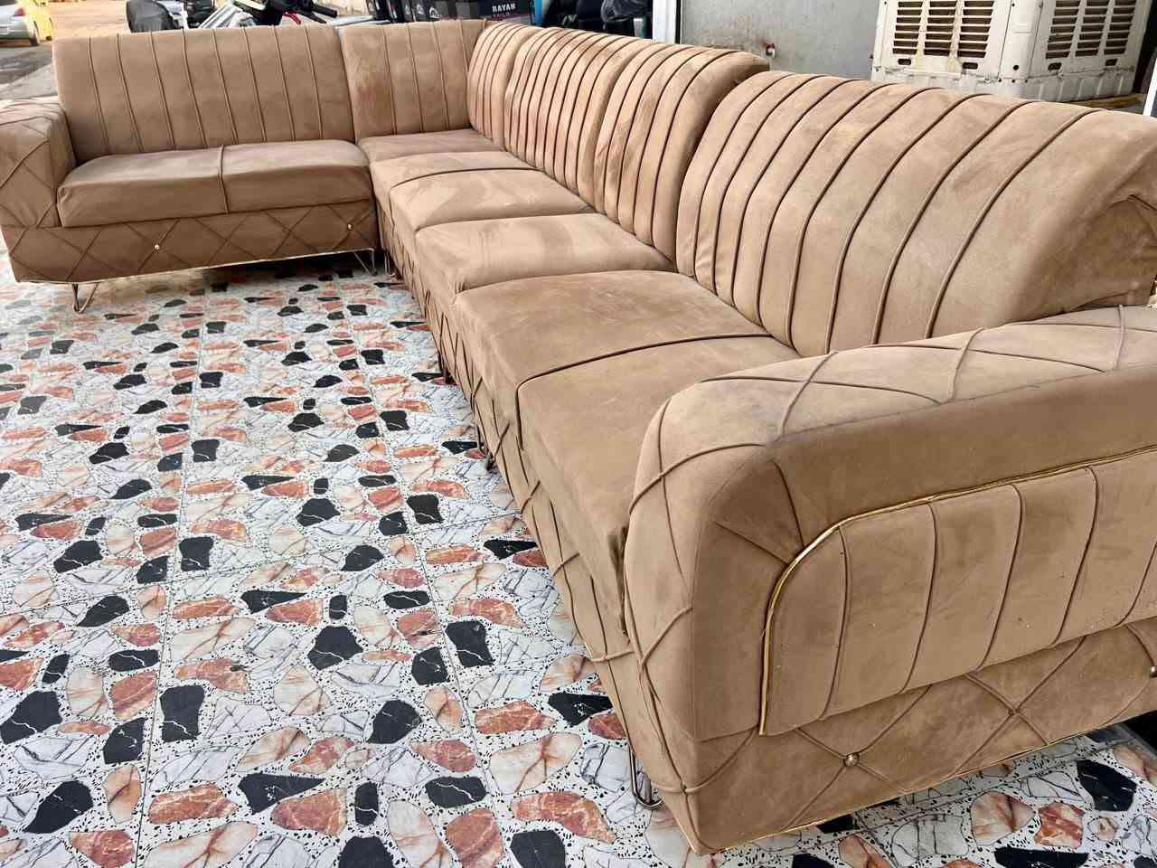@الكل ديوان ٦ونص 
السعر 120

تركي

نص مكتوب في الصور:
- ***********
- 0776885011