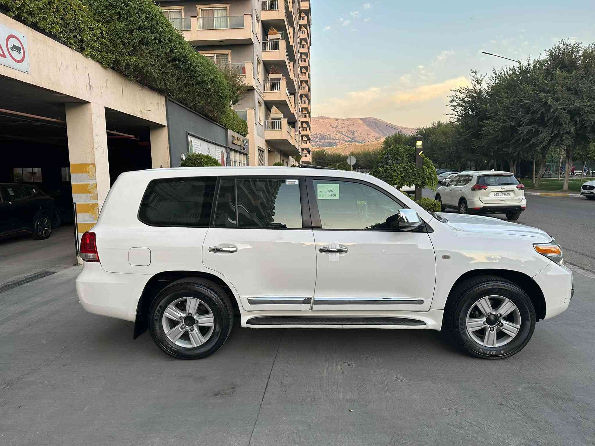 وەنەوشە ٢٠٠٩ دوبەی ساخ  مەکینە v8. مەرخوب٤.٧٠٠ فول مواسەفات (سلاید-ئۆتۆماتیک -دەبل ئەکسل -حاسە -کامیرە )گیرو مەکینە و دەبل ئەکسل و تەبرید و هەموگیانئ بەشەرت تابلیت سەیارەیەکی جوان و بی مەسروفە بی دەعم و بی لیدران تەنها ٣پارچەی پەمپە سعری ١٦٥ گەڵاو مەجالیکی کەم لە سلیمانیم***********
