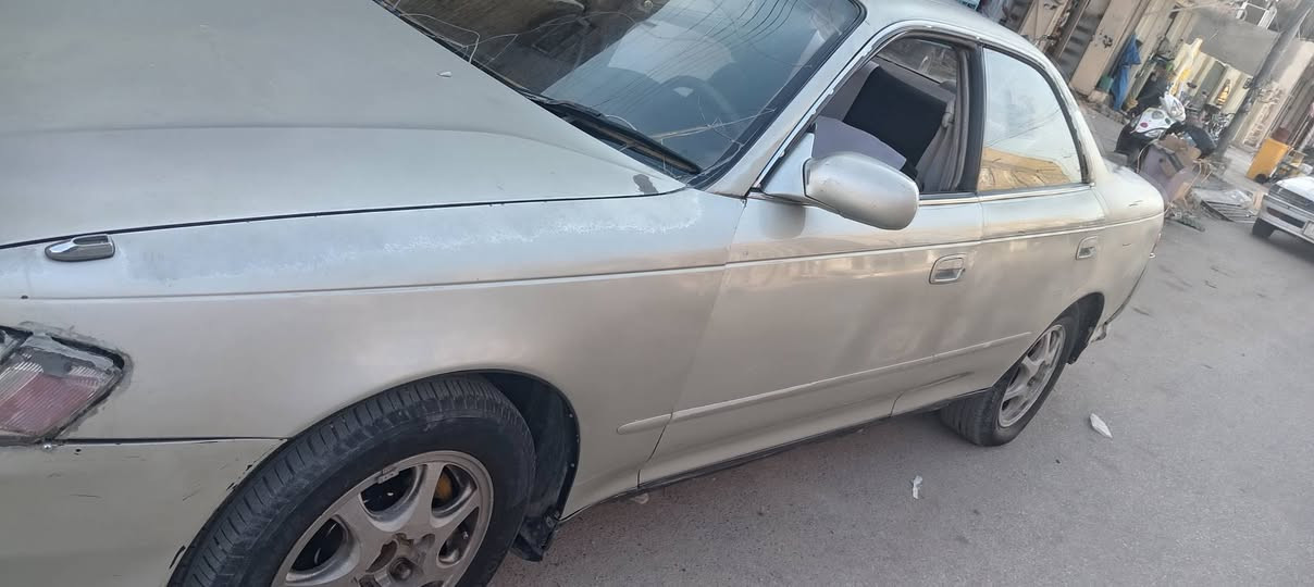 السلام عليكم  مارك ونجي مكينه وكير خير من الله لا تنقيص ولا  تبخير  حداديته متواضعه سياره بلاديه  مكفوله من الكص ولعيب الشرعي   نضيفه لا خياس   بس جاملغ الكدام جه السياق رقم بغداد   مراوس بسيدان او رأس الثور صفره مكاني شطره ٤٣وبيه مجال مجال ***********
