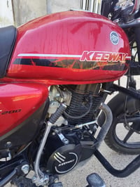 دراجه للبيع كيواي 200cc مرقم اربيل انكليزي  ممشى الدراجه  16 الف السعر...