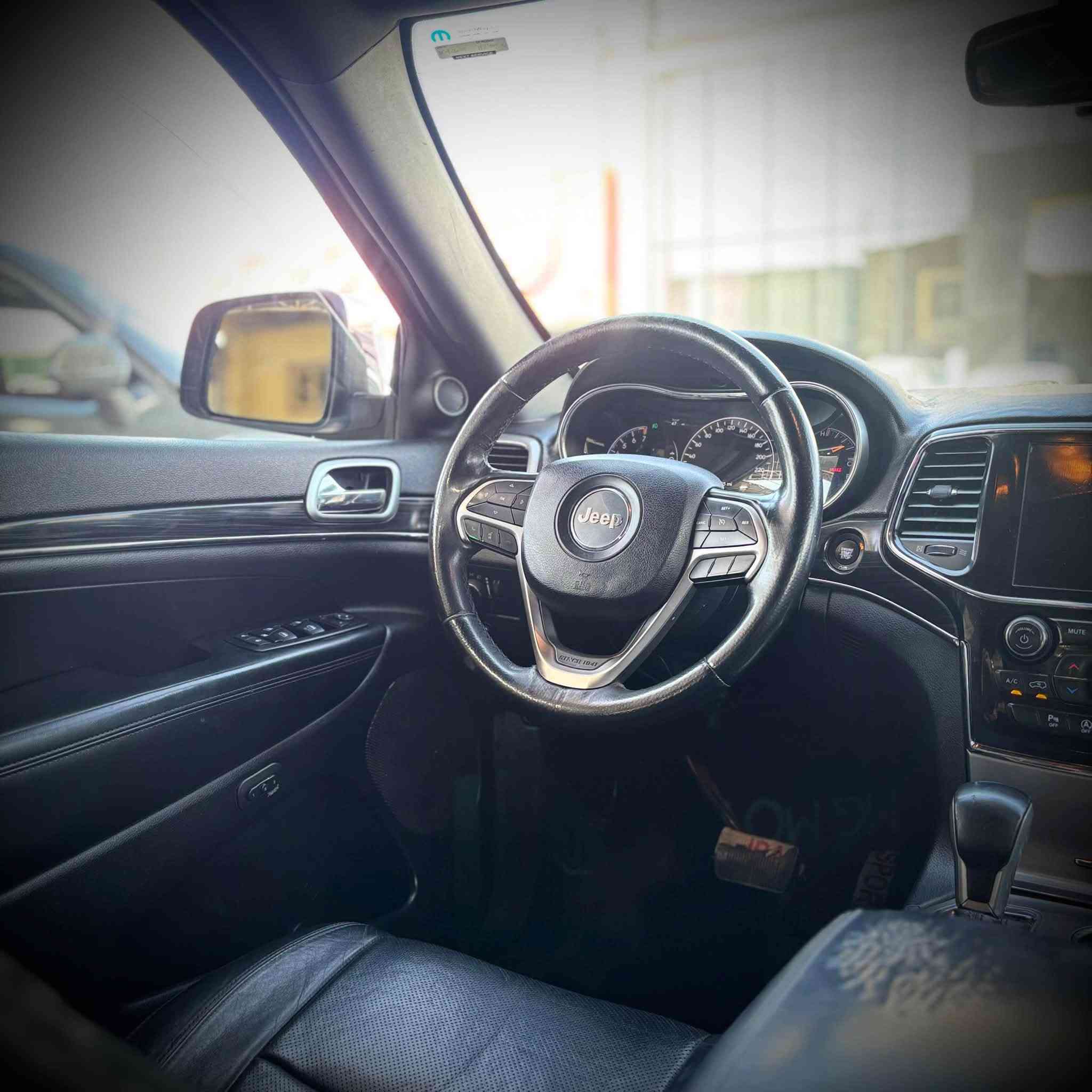 السلام عليكم Jeep لمتد
موديل 2019

محرك 3.6 لتر 

بانوراما رادار حساسات امامي خلفي 

مقاعد كهربائيه جلد تدفئه وتبريد مع خزن

شاشه وسطيه تدعم ابل كار بلي وبعد مواصفات الجيب المعروفه الفول وارد اميركي السيارة حادثهة كلش بسيط موضح بالصور والسياره كلشي مناقصهة عليهة ادامه كامل وخير من الله السيارة مكان السيارة بغداد

للستفسار 

***********

متواجد واتساب
