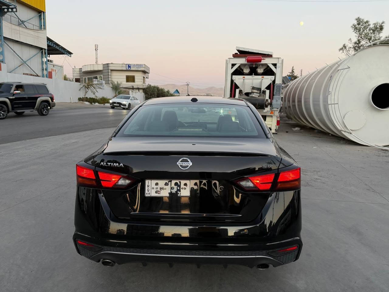 بە ناوی خوای گەورە
نیسان ئەڵتیما 2019 SR بە کلین داخڵ بووە لێرە دوو درگای بووە بە  بۆیاخ بێ ناو گرتن و بێ ئێرباگ ڕەشی قەتران 
سەیارەکە زۆر جوان و تازەیە ڕەسمی سۆنەرەکەم داناوە
٩٨ هەزارکم ڕۆشتووە 
مواسەفاتی بەسمە و دوو درگا بەسمە سنووق بەسمە سوکان ڤۆلیۆم تەحدید سورعە شاشە گەورە کوشن کارەبا لایت لید لایت عەدەسە ویل کەپ کوشن جڵد ڕاداری هەموو لاکان ٣٦٠ پلە کامێرا ئۆتۆ ستۆپ گێڕی سەر سوکان دەبڵ ساڵونسا سارد و شوختی نییە
تایەی تازەیە باتری تازەیە تەقە و ڕەقەی نییە
گێڕ و مەکینە و تەبریدی بە شەرت بوڕغووی نەکراوەتەوە
شوێن سلێمانی
ڕەقەم شاسی 

1n4bl4cv5kc125145
.
***********
*********** السليمانية, العراق
