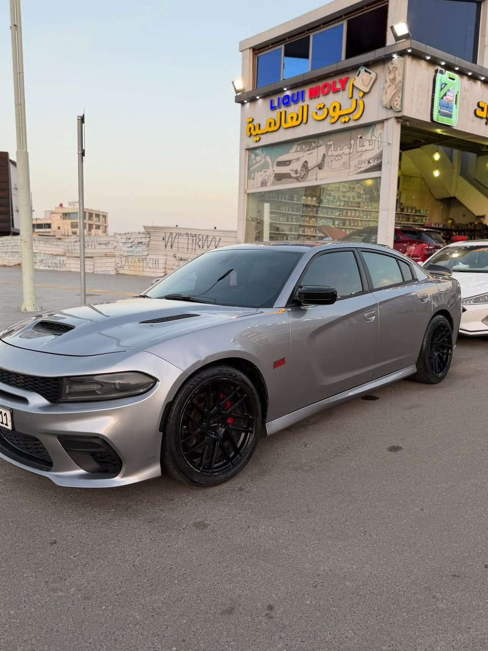 للبيع
Dodge Charger 2016
 RT 5.7 HEMI V8
⚙️ قير أوتوماتيك
🎨 لون فضي
كزوزات HT POWER 
🖤 جنوط رياضية سوداء
🖤 سبويلر وديفيوزر خلفي رياضي
🔥 عادم مزدوج
🔥 بنيد رياضي بفتحات تهوية
🖤 مرايات سوداء
🪟 زجاج مظلل
✨ شكل رياضي ومظهر مميز

للتواصل الاتصال 
*********** البصرة, العراق
