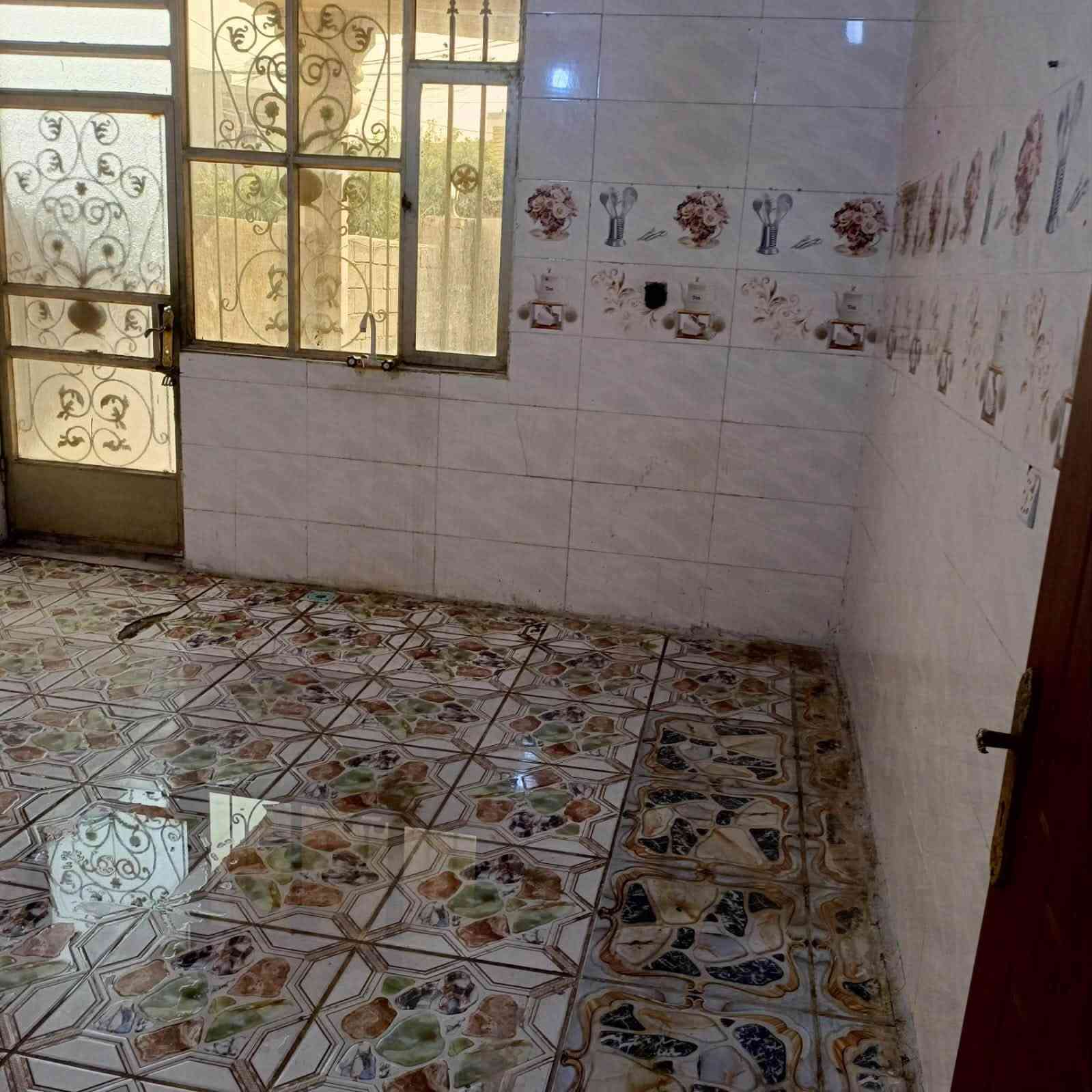 السلام وعليكم بيت للايجار بالقرب من سيد عزالدين النعيمي مقابيل حجي اسعد ابو المولده للاستفسار اكثر الاتصال 

‭***********‬
