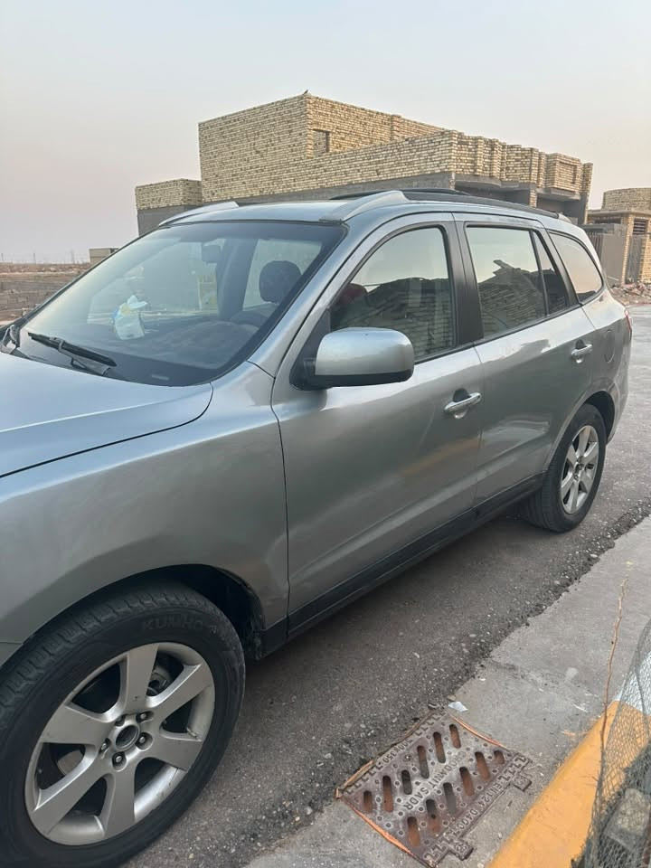 سنتافيا ٢٠٠٩ محرك ٦ كفاله كير محرك 
طقم تاير تبريد
 بابين وجاملغ ابيع مصبوغه عام 
رقم بغداد تنتهي السنويه ٢٠٢٧ مشروع وطني 
مكان السيارة ميسان
السعر ٨٥ وبي مجال
***********
