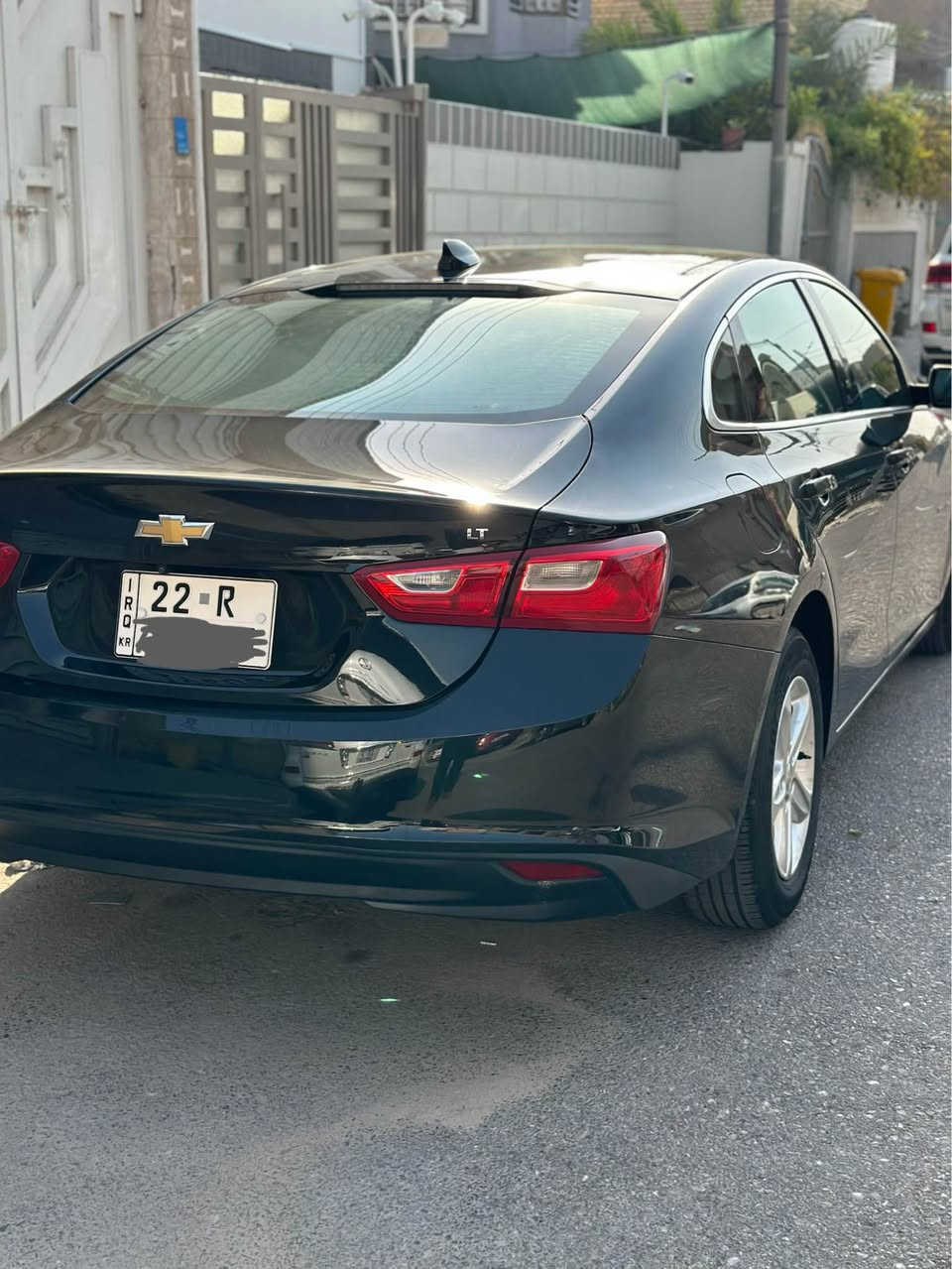 شيفروليه ماليبو موديل 2023 LT فول مواصفات عدا الفتحة السيارة كير محرك حداديه طخم تاير كله جديد رقم اربيل باسم شركة تريد تحويل تريد وكالة بصمة تشغيل عن بعد التبريد خير من الله حادثه من امريكا الجاملة جهت السايق مثل ما موضح بالصورة بدون ايرباك بدون دواخل ابد وهنا بالعراق صاير بيه حادث الباب خلف السكن مطخوخ معدل ومصبوغ والجاملغ نفس الجه مسحوب كارت السيارة بدون اير باك نهائياً سعره ب 125 مكاني البصرة 
للاستفسار اكثر *********** البصرة, العراق
