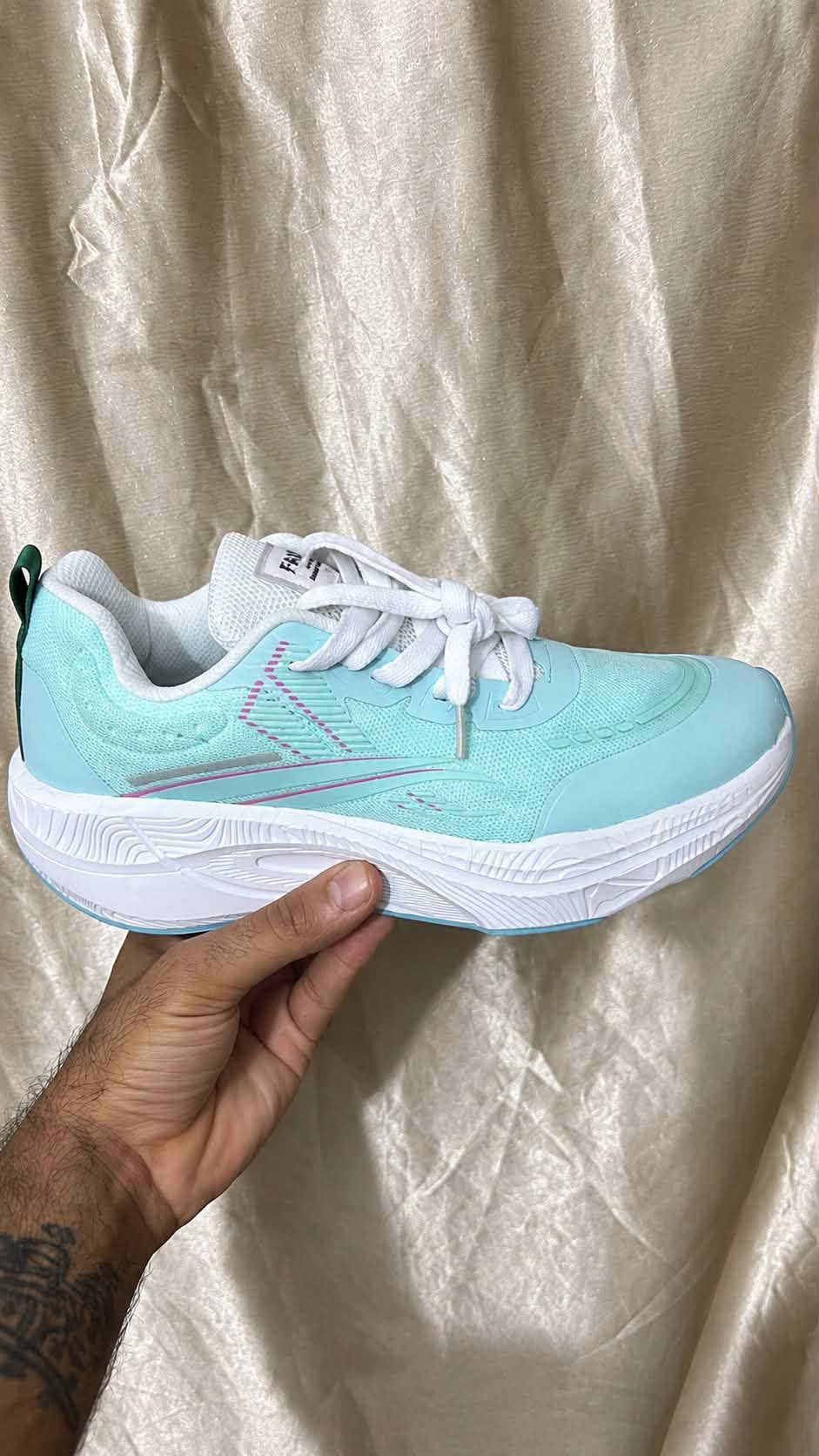 نيو بالانس • أصلي • مقاس 40-44