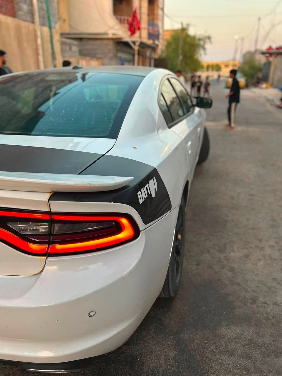 السلام عليكم  
جارجر sxt2018 اصل
المكينه 6سلندر 3600V
المواصفات
بصمه تشغيل
فتحه سقف
تحديد مسار
السياره كامله من كلشي حداديه تايرات جديده تبريد شغال كلش نظيفه السياره
الحادث مثل ماموجود بالصور + السونار السياره رقم بغداد بأسمي السنويه لحد 2030 توني مجدده هزه وكلشي كامل تحويل ثاني يوم
الجامه الامامية مكسوره فقط
السعر 165وبيه مجال
مكاني البصره
الرقم
***********
***********
