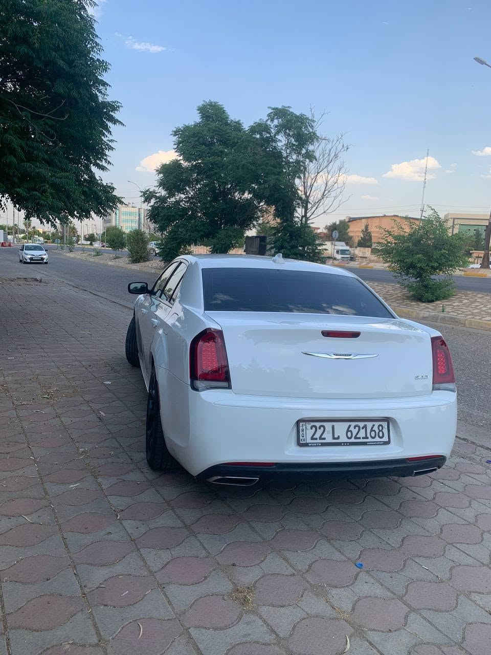 Chrysler 300 
2019
كلینە جەمپەكی خەفیفی پێشەوەی هەیە ناوەی نەگرتیە 
بێ ئێرباگ 
بێ شانسی
بێ بەدەنە
116 k/m رؤيشتيه
*********** واتساب أربيل, العراق
