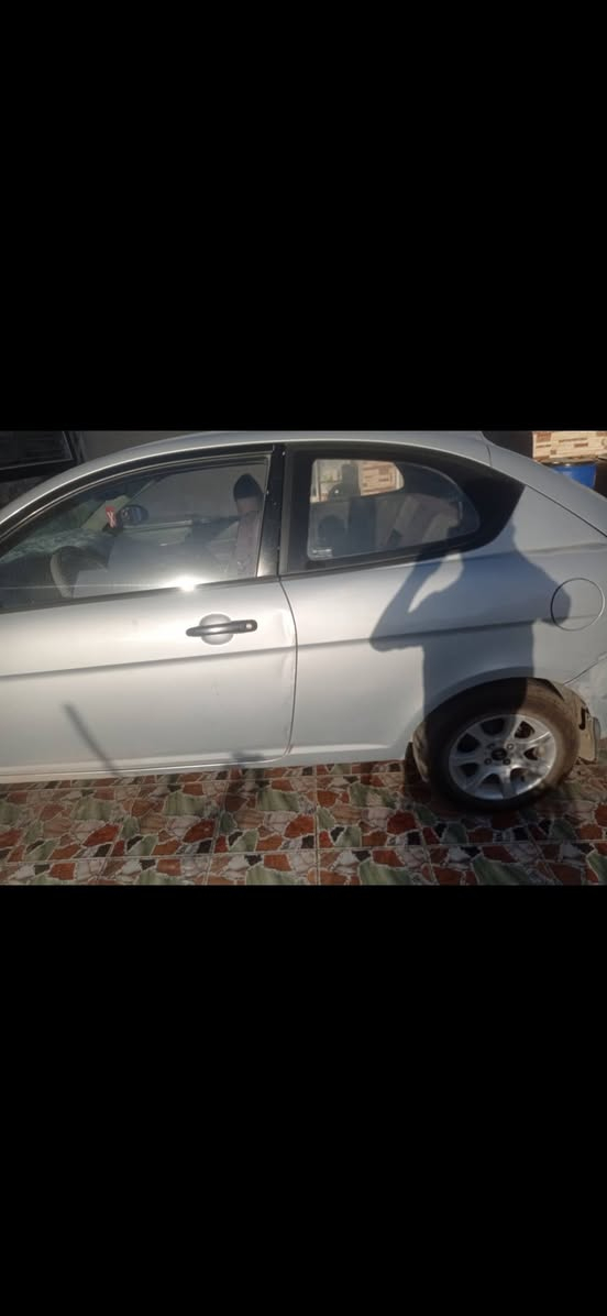 سياره اكسنت موديل 2009. للبيع حله ورديه رقم الهاتف ***********
