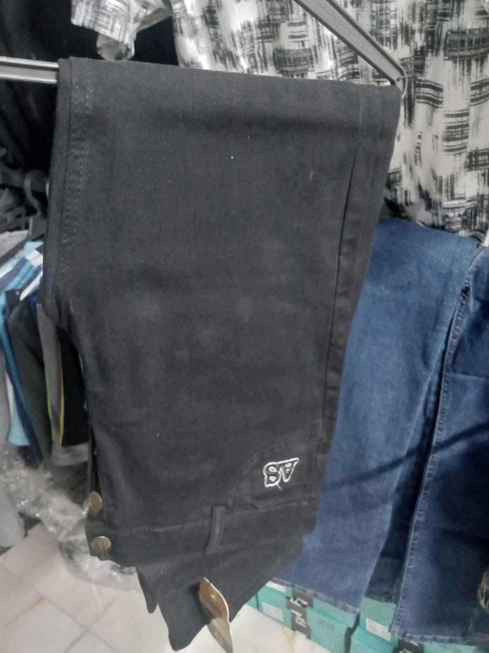 وصول بضاعه جديده بدي موشم ستن السعر3 الف بدي حجري ياخه على 4 الف بدي قطني ليكره اصلي 5 الف حقائب مدرسيه خمسه الف و8 و10 جنز رجالي كابوي ليكره بوري وخاف ورسمي وتسعين عل 8 الف كابوي اطفال منوع شرط اصلي 6 الف احذيه جوراب خمسه الف يتوفر بجايم رجالي وشبابي أسعار 4و5 شرط قماش فول يتوفر قميص مدرسي ليكره قماش راقي شبابي وبناتي 5 الف بدي 4 الف ويتوفر بضاعه متنوعه احذيه شحاطه ملابس داخليه جوراب معاصم قبعات لابجين رياضي على خمسه الف دريس اطفال رياضي على ألفان ونص توجد تخفيضات هائله شارع مجمع بيتي الثاني طريق مجمع السلطان مجاوى مخبز النخيل مجمع الوسام *********** نتواجد من الساعه الخامسه عصر ال 11
